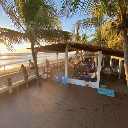 Solid Surf Camp Hostel Nicaragua Transito Exterior photo