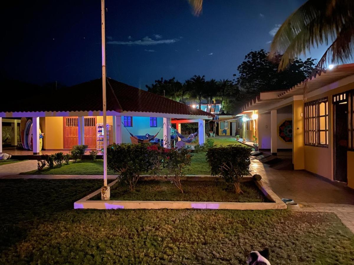 Solid Surf Camp Hostel Nicaragua Transito Exterior photo