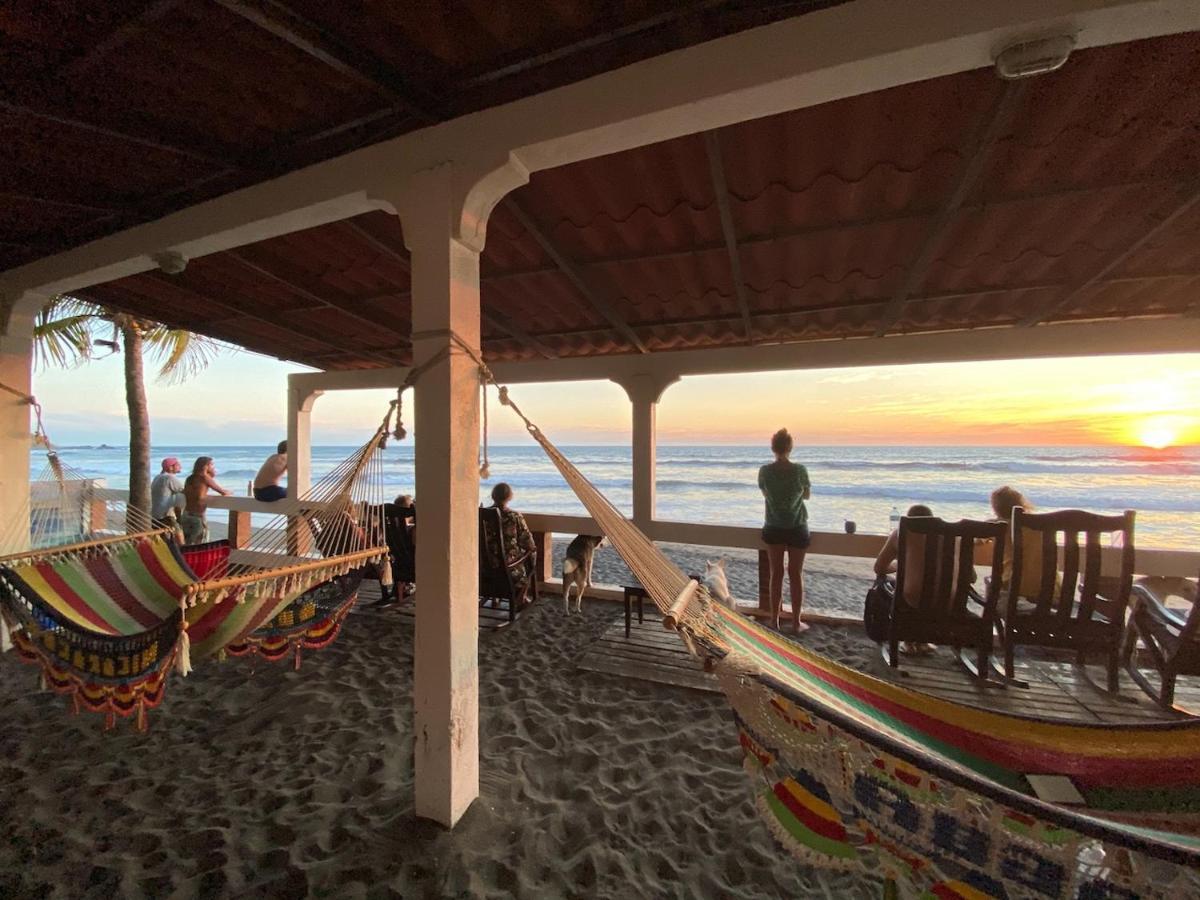 Solid Surf Camp Hostel Nicaragua Transito Exterior photo